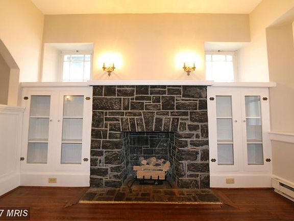 5th image of 856 Guilford Ave