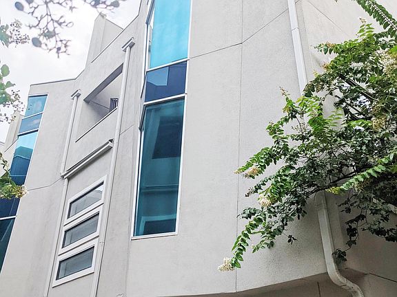 4th image of 604 Jackson Hill St Unit A