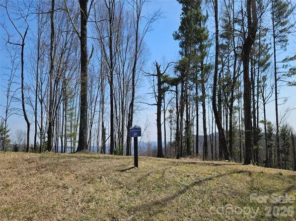 189 Dancing Bear Dr, Hendersonville, NC 28792