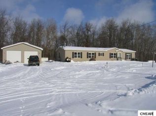 5038 W Pleasant Valley Rd, Blanchard, MI 49310