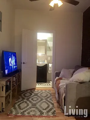 Rented by Living New York | media 41