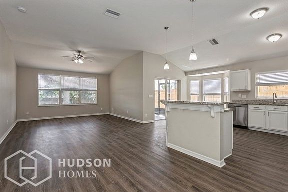 4th image of 12760 Standbridge Dr