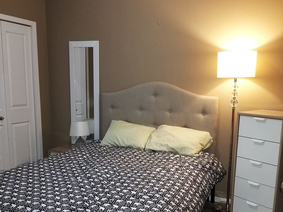 1st image of 1053 10th St SW