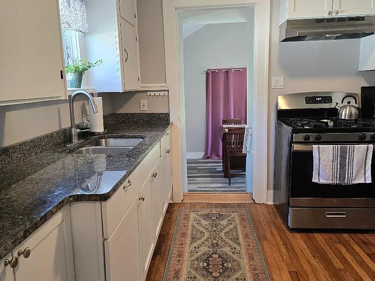 251 Spencer St — Photo 12