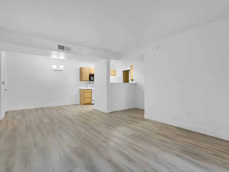 950 Seven Hills Dr #1016 — Photo 12