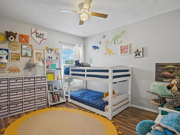 3rd image of 2523 Stieglitz Ave SE