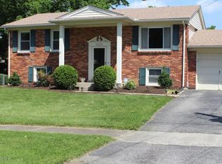12215 Brookgreen Dr, Middletown, KY 40243