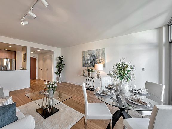 5th image of 175 W Saint James St Unit 604