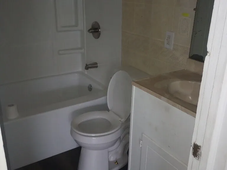 111B N Bell St — Photo 7