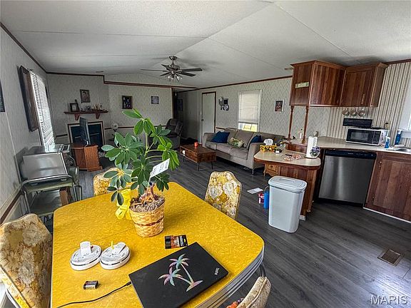5th image of 22574 Lake Westside Ln