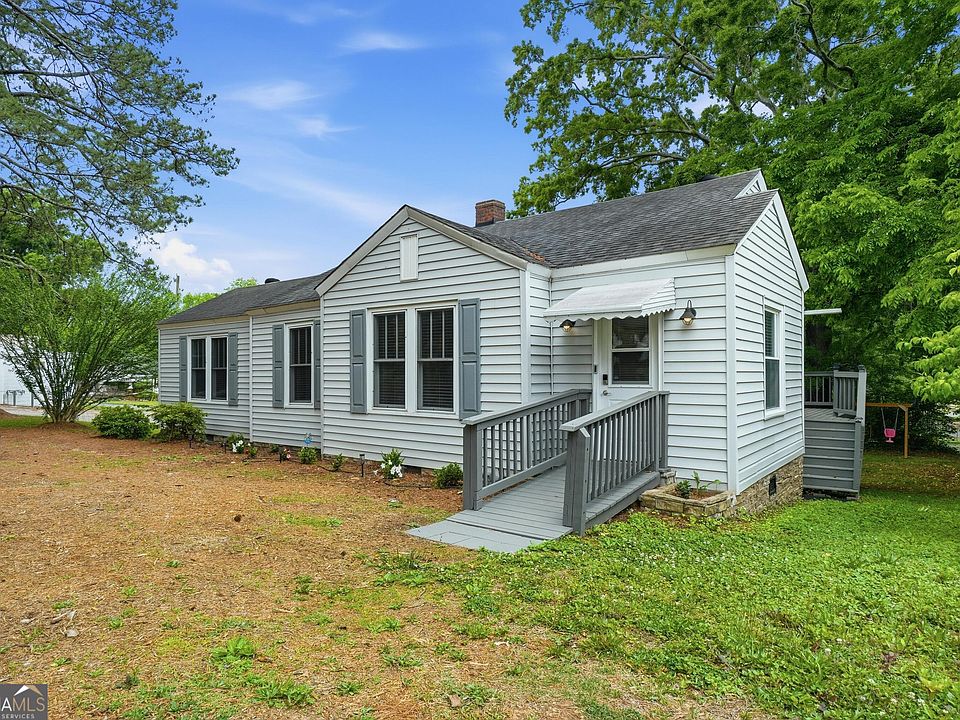 1st image of 3022 Maple Rd SE