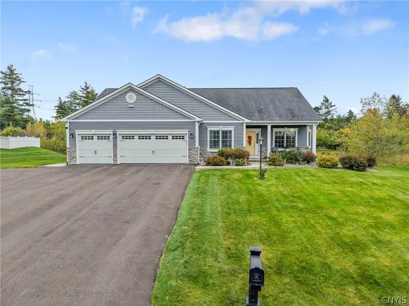 4453 Southwood Heights Dr, Jamesville, NY 13078