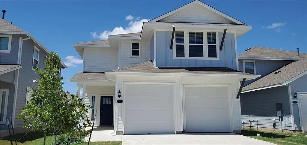 4 bed, 2.5 bath, 2312 sqft, $2,150 — Photo 1