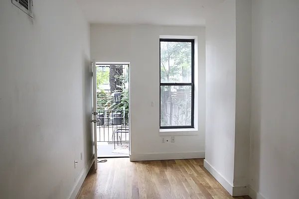 Rented by Lofts and Flats LLC | media 9