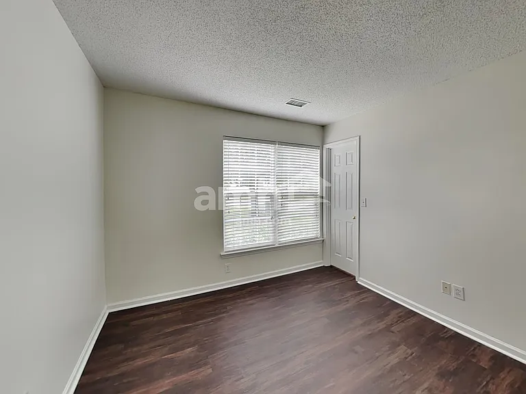 8526 Appledale Dr — Photo 15