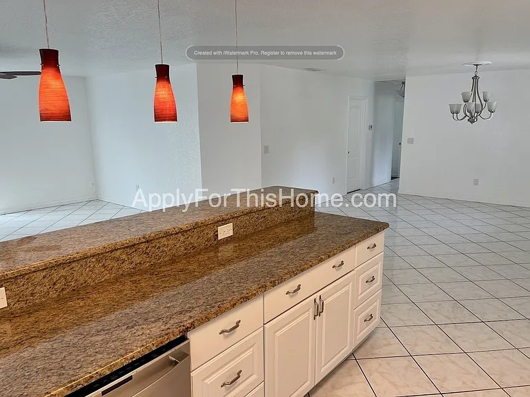 9110 86th Ave — Photo 8