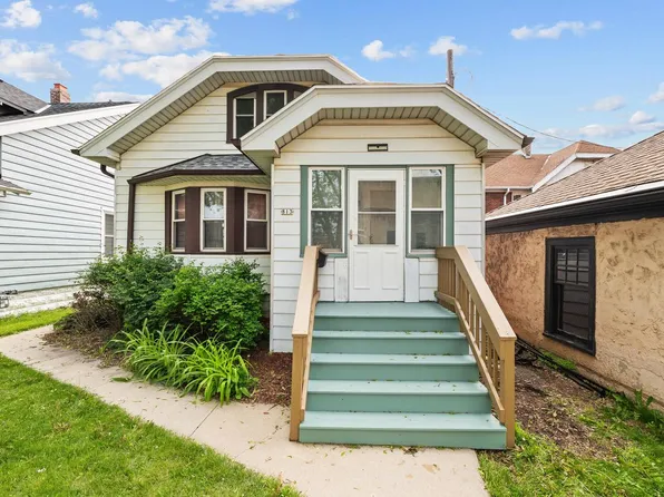 813 South 17th STREET, Milwaukee, WI 53204