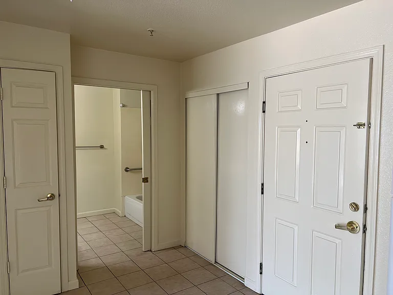 2001 Broadway Ave #111 — Photo 6