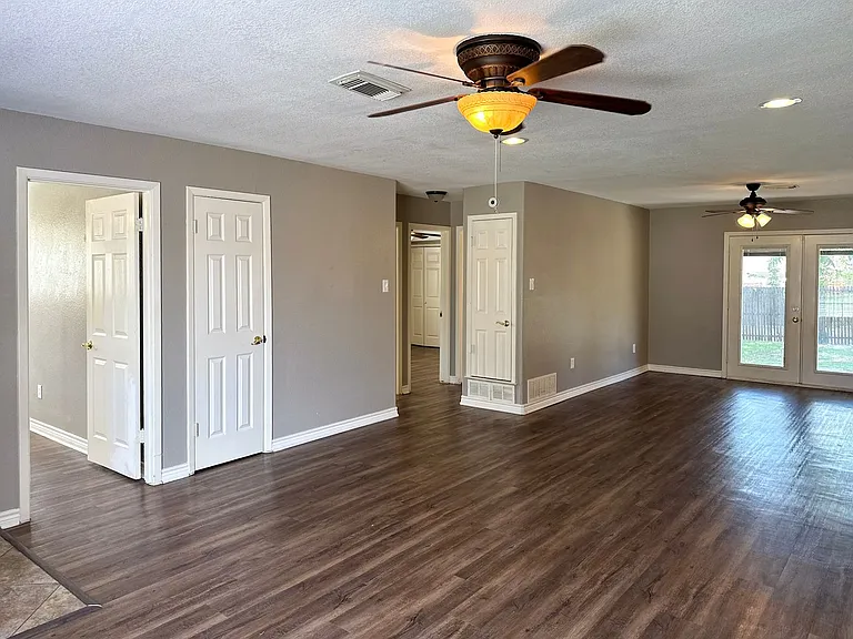54192 Sun Valley St — Photo 11