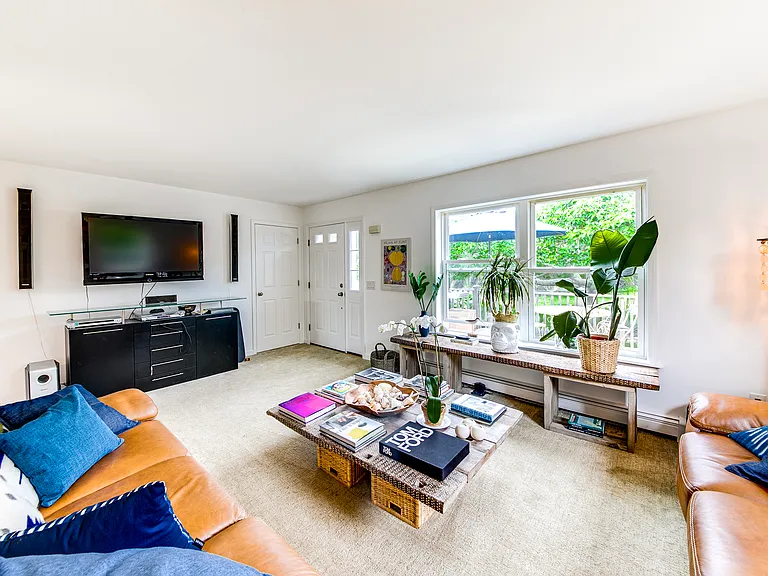 3 Bayberry Rd — Photo 6