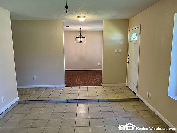 3rd image of 3810 Dolphin Ln