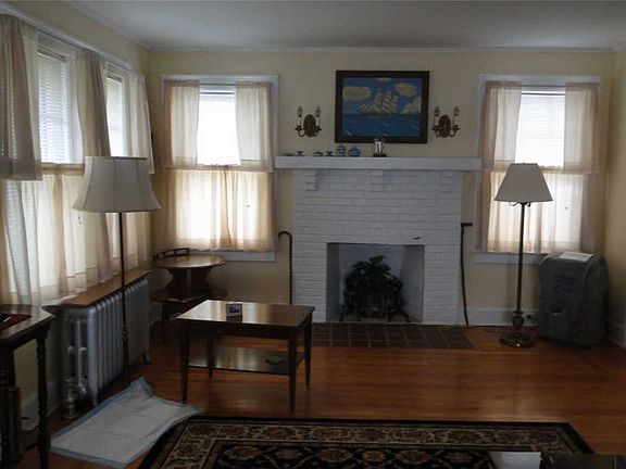 2nd image of 217 Porterfield Pl