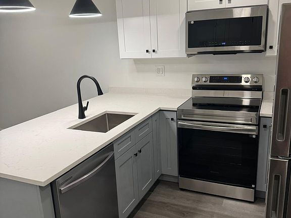 2nd image of 422 S Euclid Ave APT 4