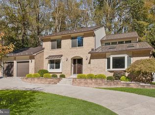 8033 Cypress Grove Ln, Cabin John, MD 20818