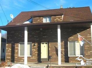 32745 Burton St, Rockwood, MI 48173