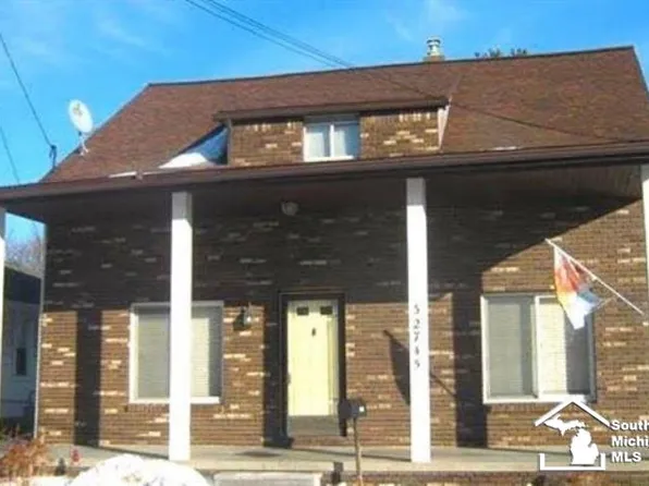 32745 Burton St, Rockwood, MI 48173