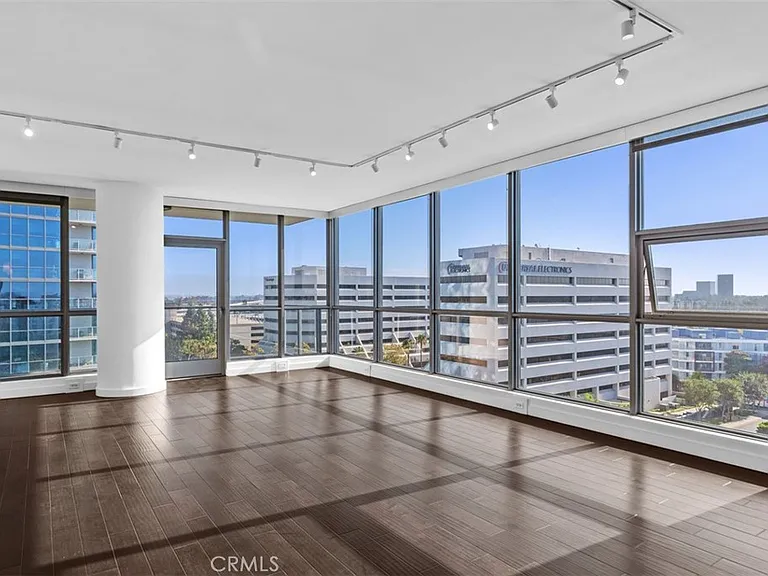 9 Macarthur Pl #N-1007 — Photo 12