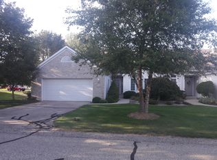 3325 Dover Crossing Ct SW, Grandville, MI 49418