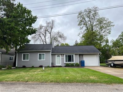 9105 Hickorywood Dr, White Lake, MI, 48386