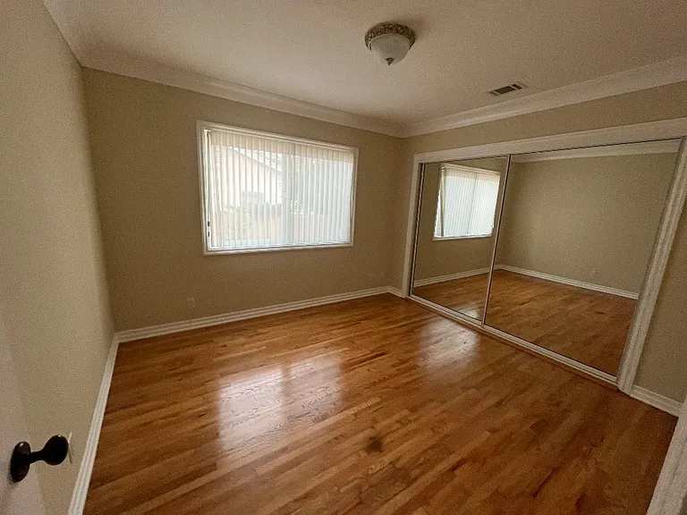 23520 Susana Ave — Photo 10