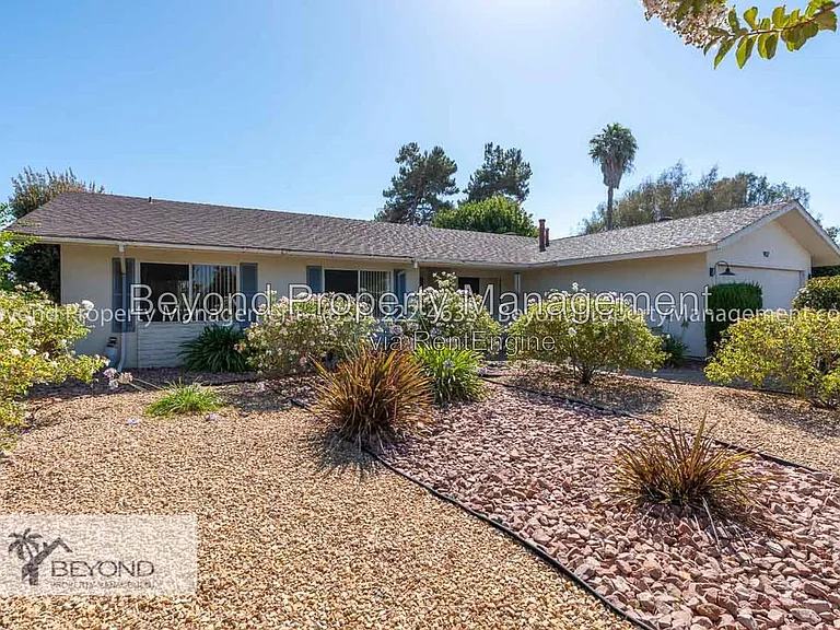 902 La Sombra Dr — Photo 3