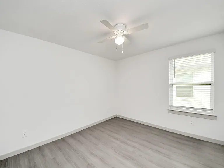 7803 Golden Rubia Ln — Photo 12
