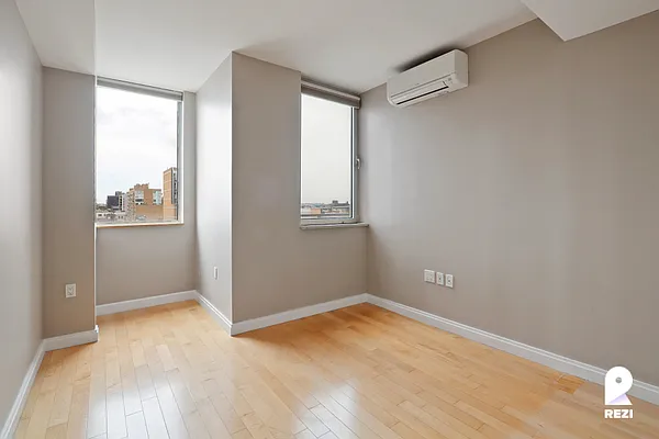 Rented by REZI | media 4