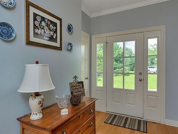 5th image of 137 Winky Ln