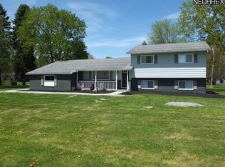 3657 S Sunnyfield Dr, Akron, OH