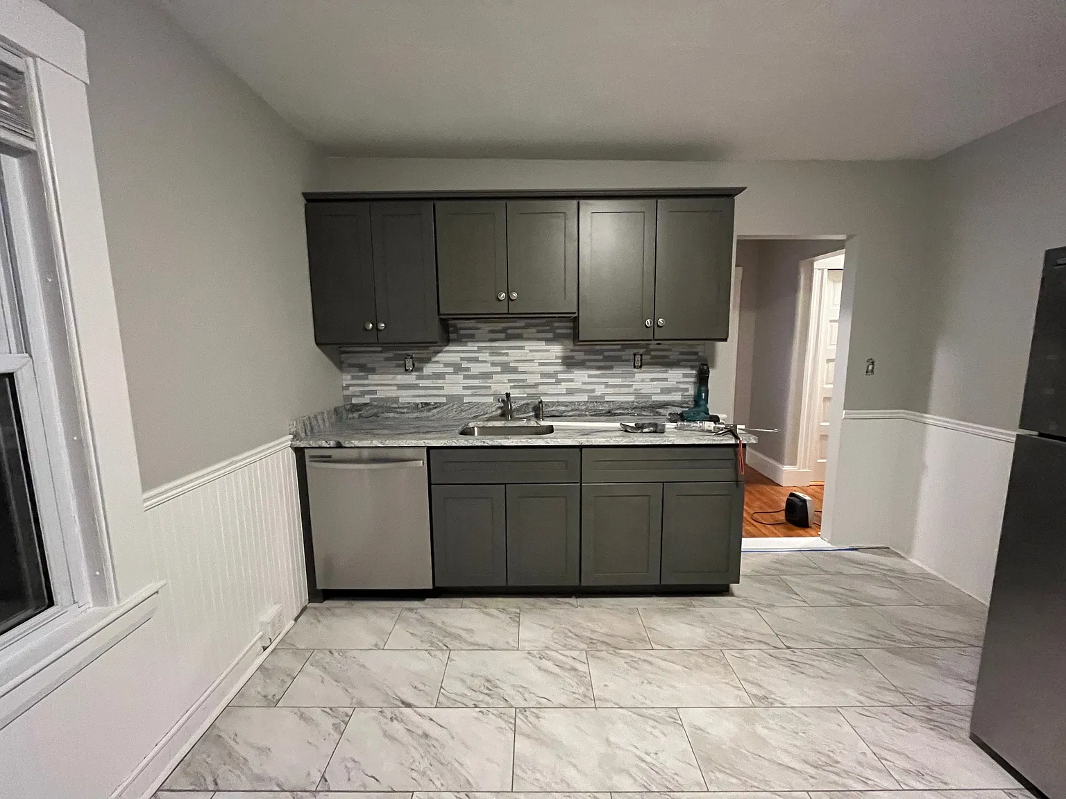 3 bed, 1200 sqft, $2,950 — Photo 2