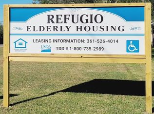 602 W Commons St #1031, Refugio, TX 78377