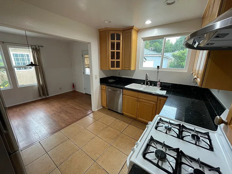 6136 Oliva Ave — Photo 14