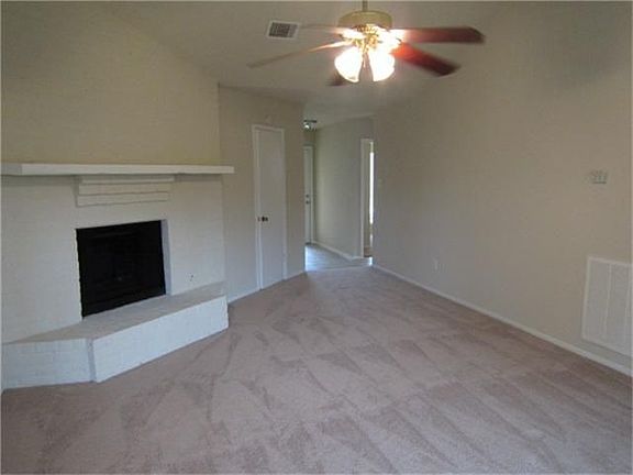 3rd image of 16615 Espinosa Dr