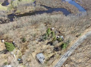 200 Russia Rd, Oak Ridge, NJ 07438