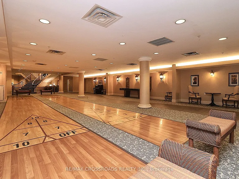 350 Princess Royal Dr #703 — Photo 23