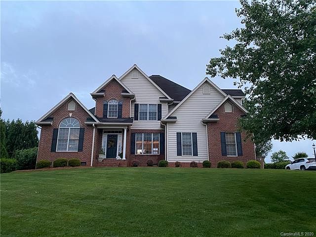 1st image of 2623 Pebble Creek Dr