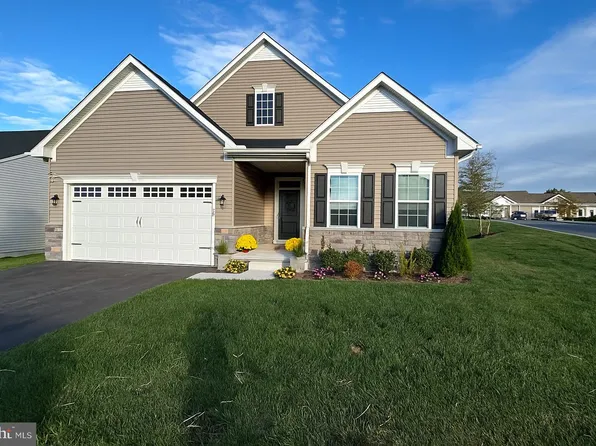139 Hood Farm Dr, West Grove, PA 19390
