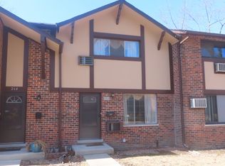 1S262 Windsor Ln, Villa Park, IL 60181
