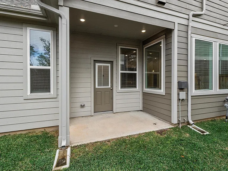 120 Red Cascade Ct — Photo 34