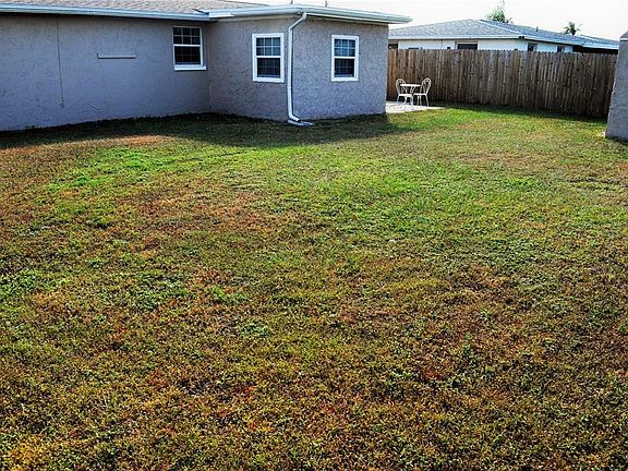 4th image of 3819 Cedarwood Dr